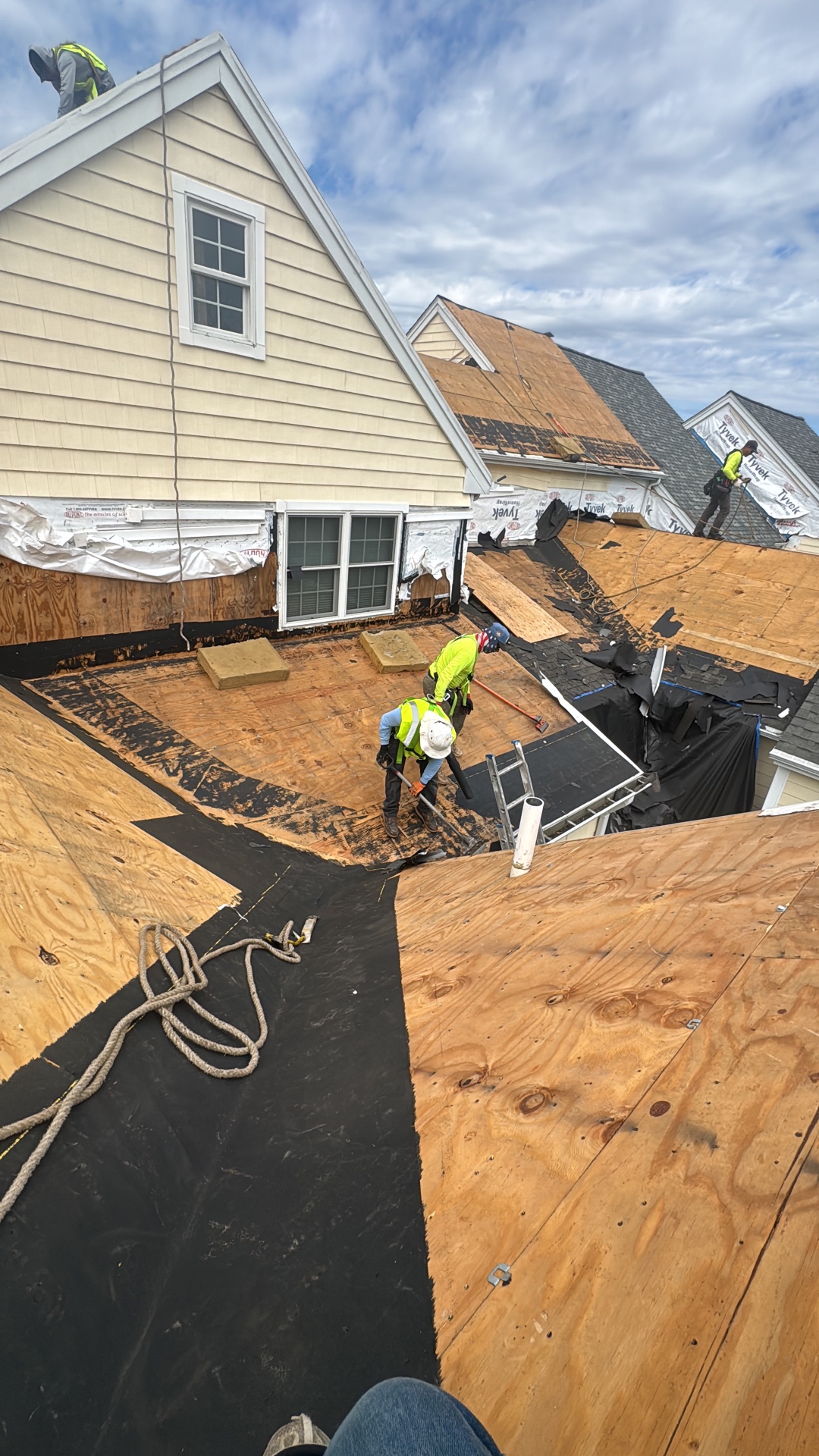 Full tear-off & decking replacement
